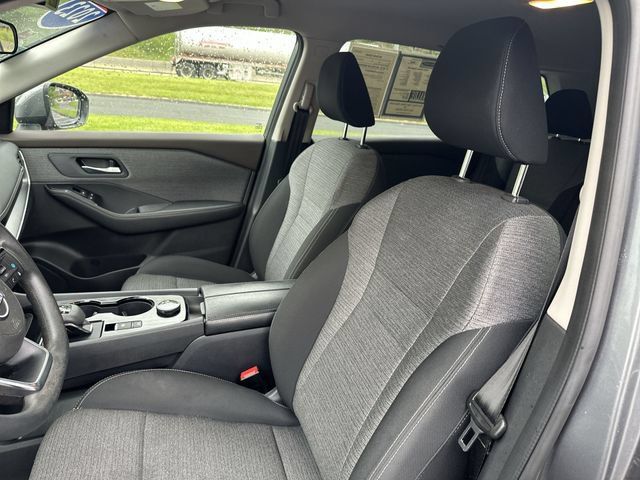 Used 2023 Nissan Rogue SV AWD/4WD image 15