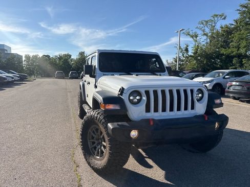 Used 2022 Jeep Wrangler Unlimited Sport AWD/4WD image 18