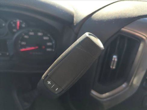 Used 2020 Chevrolet Silverado 2500 Custom w/ Custom Value Package image 10