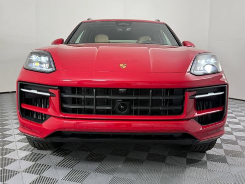 Certified 2026 Porsche Cayenne AWD/4WD image 6