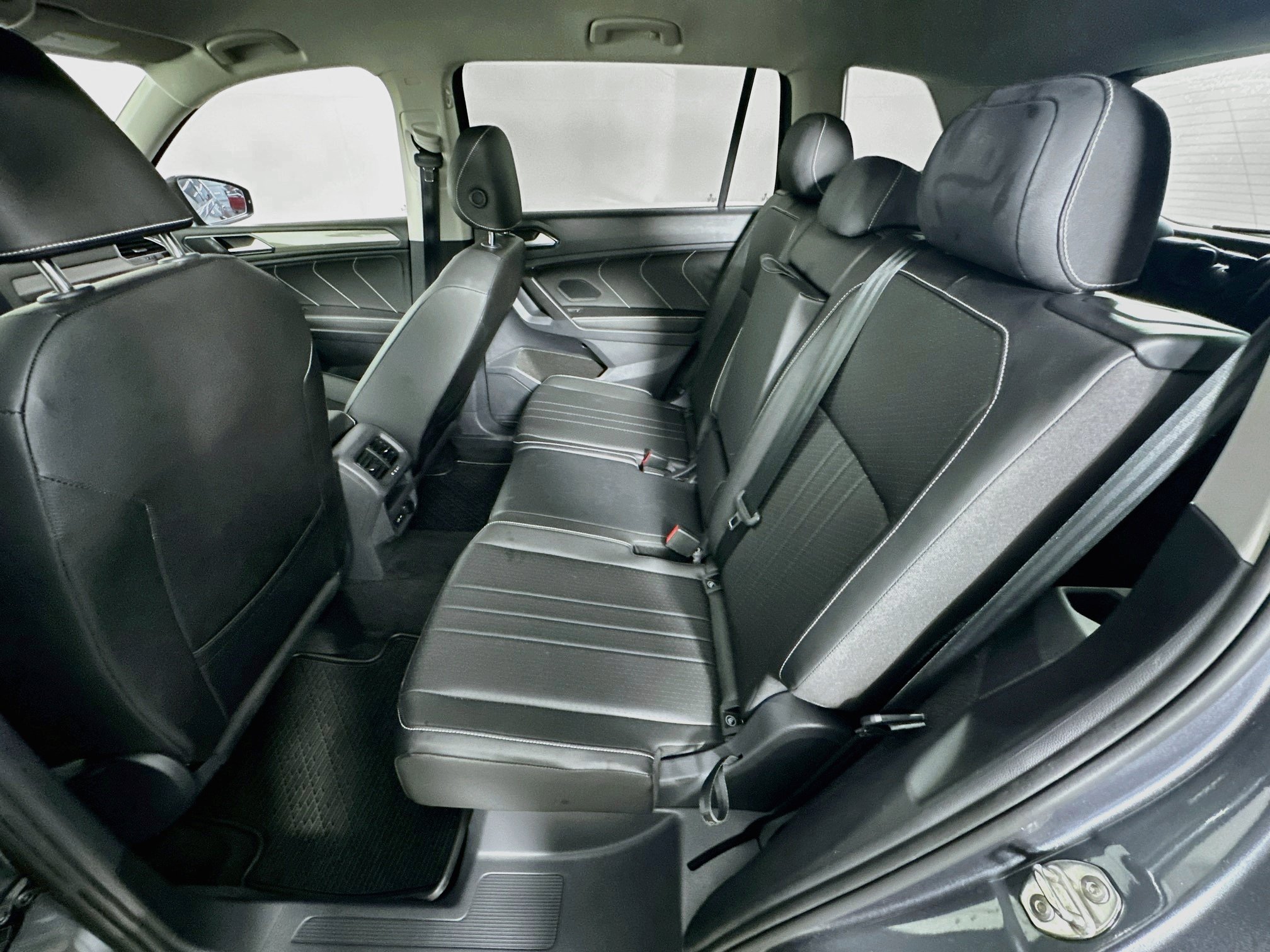 Used 2023 Volkswagen Tiguan SE FWD image 29
