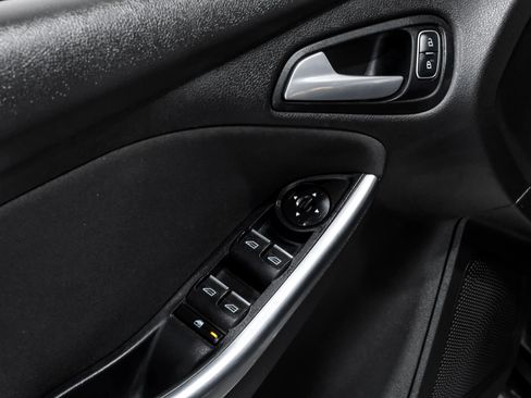 Used 2015 Ford Focus ST w/ Equipment Group 401A image 53