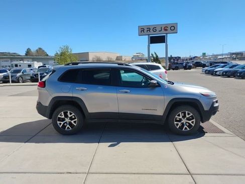 Used 2016 Jeep Cherokee Trailhawk w/ Cold Weather Group image 4