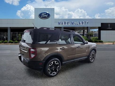 Certified 2022 Ford Bronco Sport Outer Banks w/ Tech Package AWD/4WD image 5