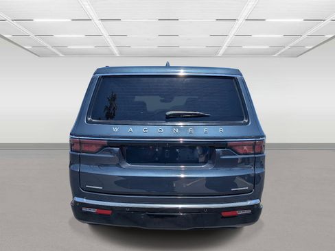 Used 2023 Jeep Wagoneer Series II w/ Flexible Seating Group AWD/4WD image 7