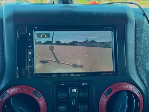 Used 2017 Jeep Wrangler Unlimited Sport w/ Quick Order Package 24S image 14