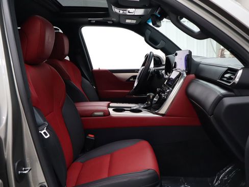 Used 2023 Lexus LX 600 F Sport image 36