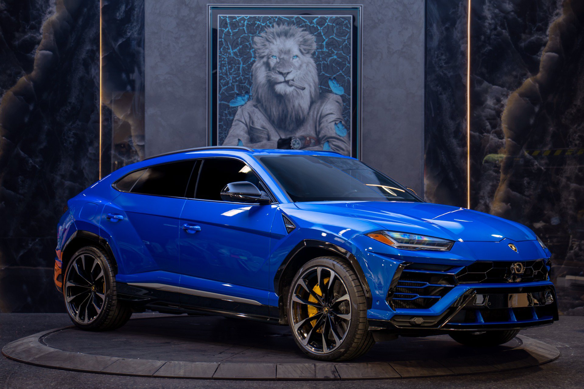 Used 2019 Lamborghini Urus AWD/4WD image 10