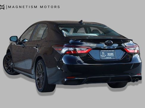 Used 2023 Toyota Camry SE w/ Convenience Package FWD image 9