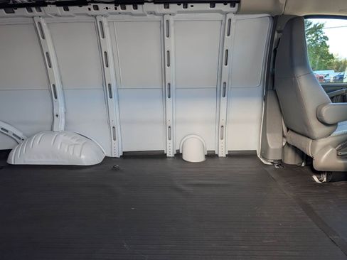 New 2025 Chevrolet Express 3500 image 16