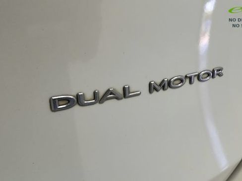 Used 2020 Tesla Model Y Long Range AWD/4WD image 32