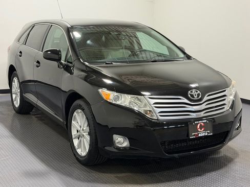 Used 2012 Toyota Venza LE FWD image 3