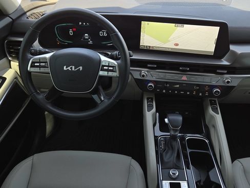 Used 2025 Kia Telluride S FWD image 24