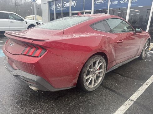 Used 2024 Ford Mustang GT Premium image 7