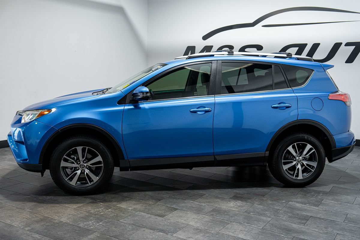 Used 2017 Toyota RAV4 XLE w/ Plus Special Value Package AWD/4WD image 3