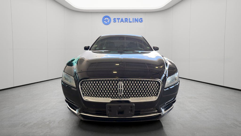 Used 2018 Lincoln Continental Select w/ Continental Climate Package AWD/4WD image 5