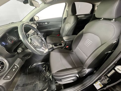 Used 2019 Kia Forte S image 19