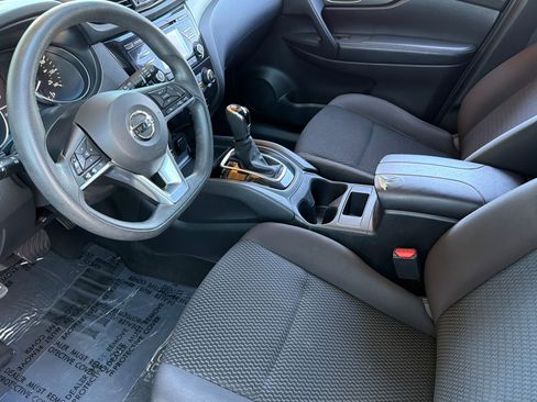 Used 2018 Nissan Rogue Sport S w/ S Appearance Package FWD image 12