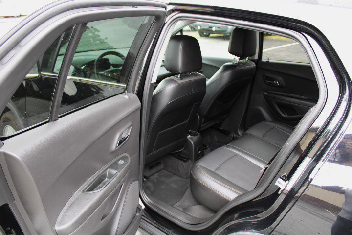 Used 2019 Chevrolet Trax LT w/ LT Convenience Package AWD/4WD image 26