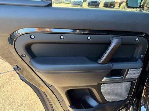 Used 2023 Land Rover Defender 130 X AWD/4WD image 28