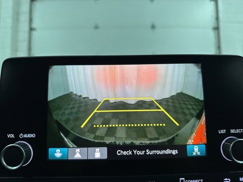 Used 2025 Honda Civic Sport image 27