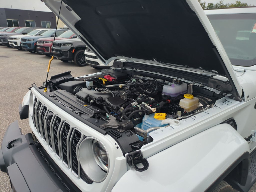 New 2027 Jeep Wrangler Unlimited Sahara AWD/4WD image 36