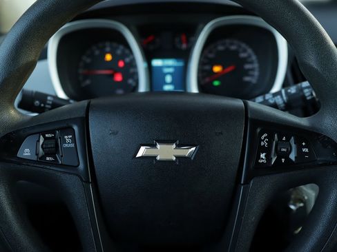 Used 2015 Chevrolet Equinox LS image 10