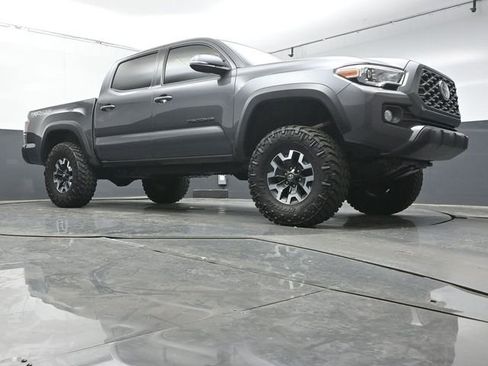 Used 2021 Toyota Tacoma TRD Off-Road w/ Technology Package AWD/4WD image 38