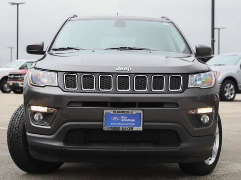 Used 2020 Jeep Compass Latitude w/ Popular Equipment Group AWD/4WD image 3