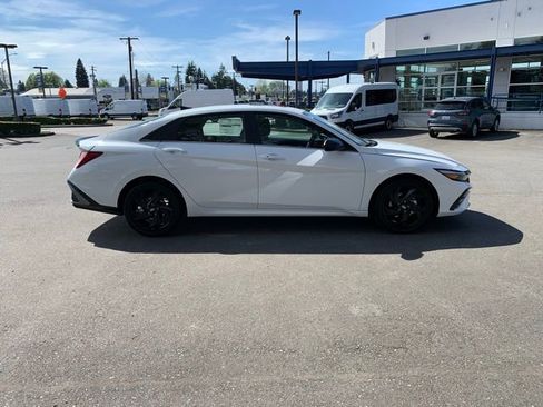 New 2026 Hyundai Elantra SEL Sport Premium FWD image 6