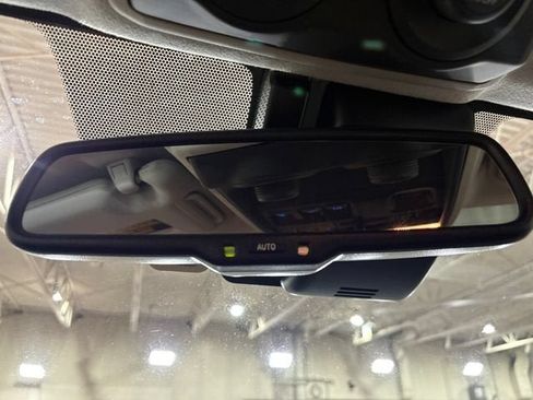 Certified 2020 Toyota 4Runner Venture w/ Moonroof Package AWD/4WD image 21