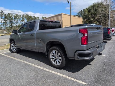 Used 2022 Chevrolet Silverado 1500 Custom image 4