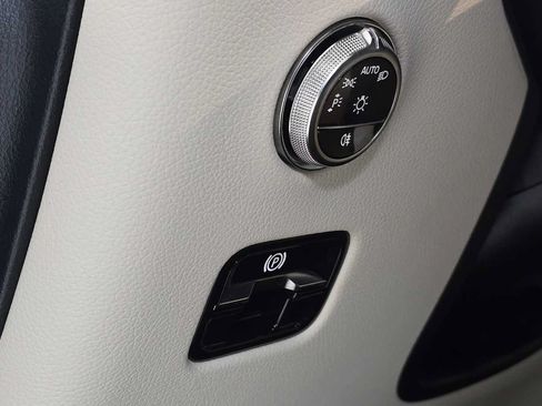 Certified 2026 Mercedes-Benz GLC 300 4MATIC image 25