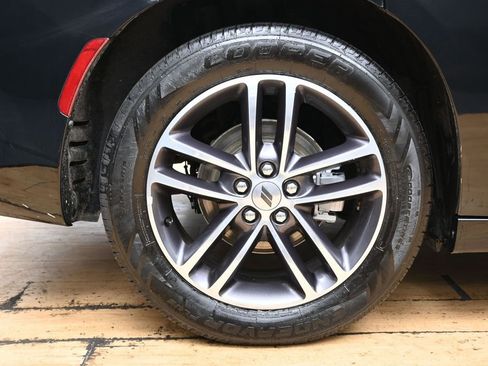 Used 2019 Dodge Charger SXT AWD/4WD image 13