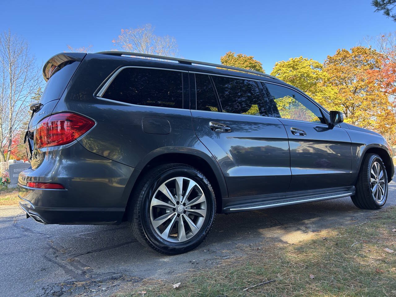 Used 2016 Mercedes-Benz GL 450 4MATIC image 3