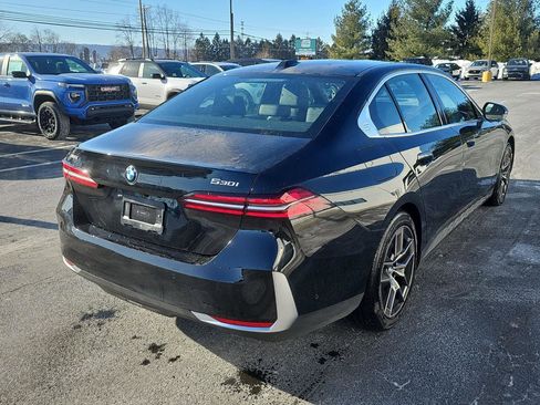 Used 2026 BMW 530i xDrive image 2