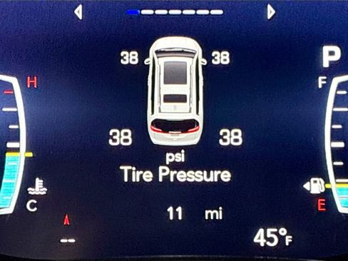 New 2026 Chrysler Pacifica Limited w/ Uconnect Theater Family Group image 14