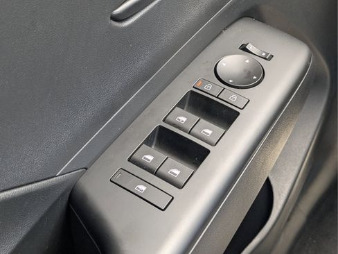 Certified 2026 Hyundai Kona SE FWD image 23