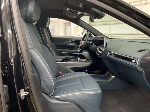 Used 2024 Cadillac Lyriq Sport w/ Nappa Leather Package image 19
