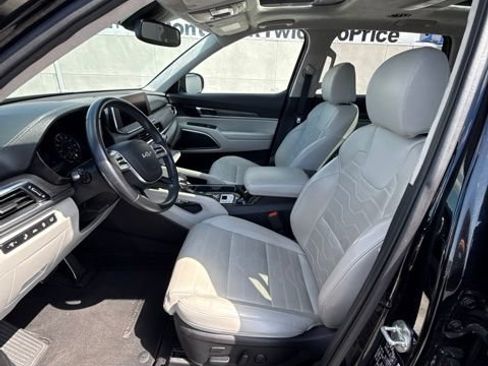 Used 2022 Kia Telluride SX w/ SX Prestige Package AWD/4WD image 12