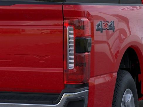 New 2026 Ford F250 XLT image 21