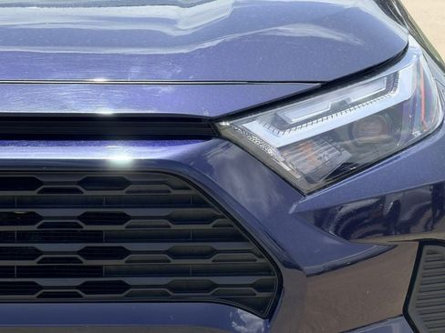 Used 2025 Toyota RAV4 XLE FWD image 5