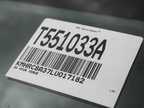 Used 2020 Hyundai Venue image 29