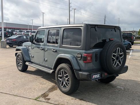 Used 2024 Jeep Wrangler Sahara AWD/4WD image 6