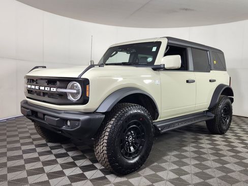 New 2026 Ford Bronco Outer Banks w/ Sasquatch Package image 3