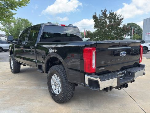 Used 2023 Ford F250 XLT AWD/4WD image 5
