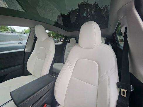 Used 2023 Tesla Model Y Performance AWD/4WD image 39