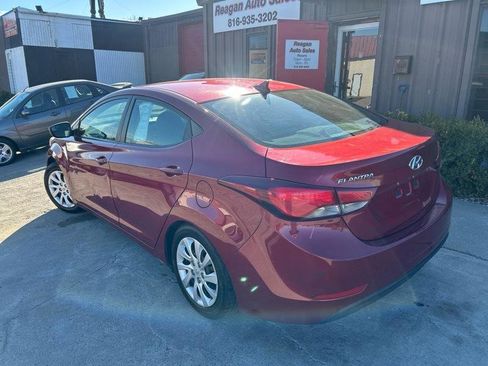 Used 2014 Hyundai Elantra SE image 4