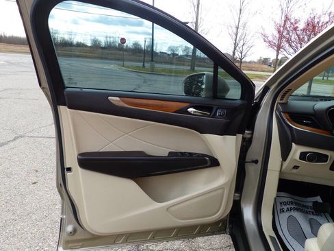 Used 2015 Lincoln MKC Base AWD 4dr SUV w/ Equipment Group 102A Reserve image 20