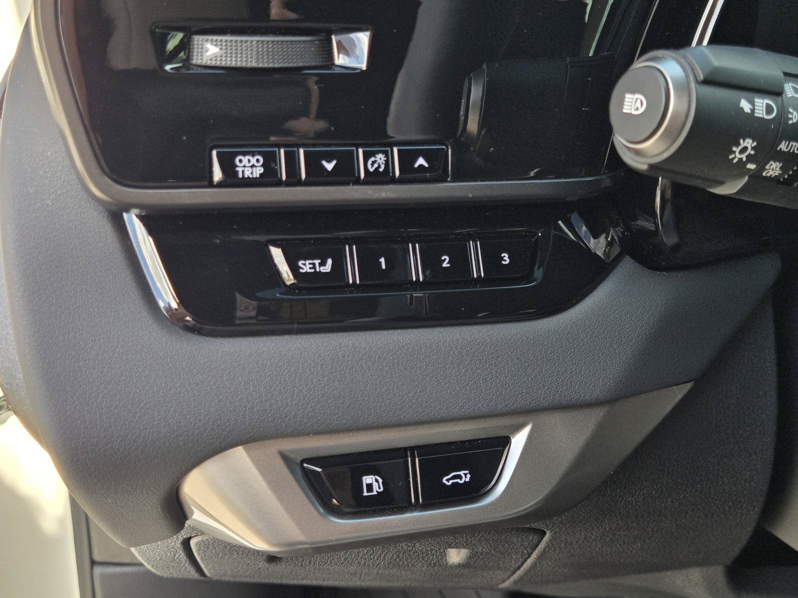 Used 2025 Lexus RX 350 Premium Plus w/ Convenience Package FWD image 23